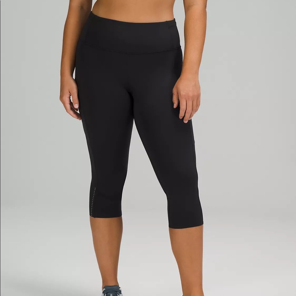 Lululemon fast and free crop- black 19” Size 6
